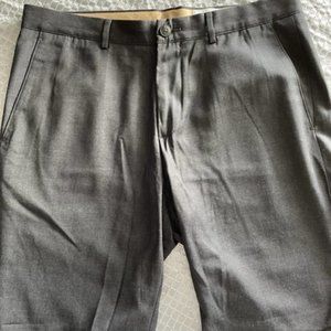 CLUB MONACO SHORTS SIZE 33